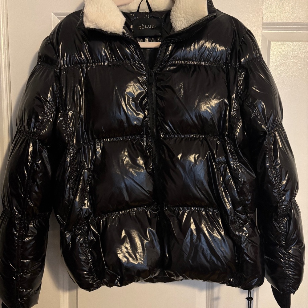 Deluc black shiny puffer coat like new